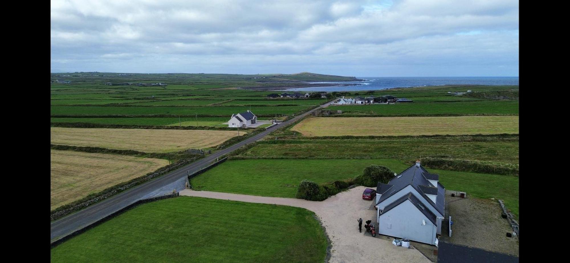 Bed and Breakfast Cois Na Mara Eire Code V15 T677 Derrynadivva Exterior foto